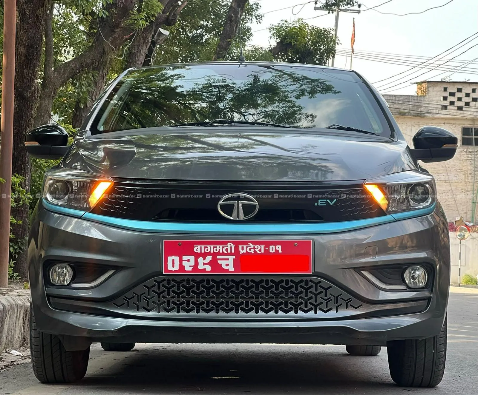 Tata Tiago EV XZ+ 2023 "Single Hand" 1