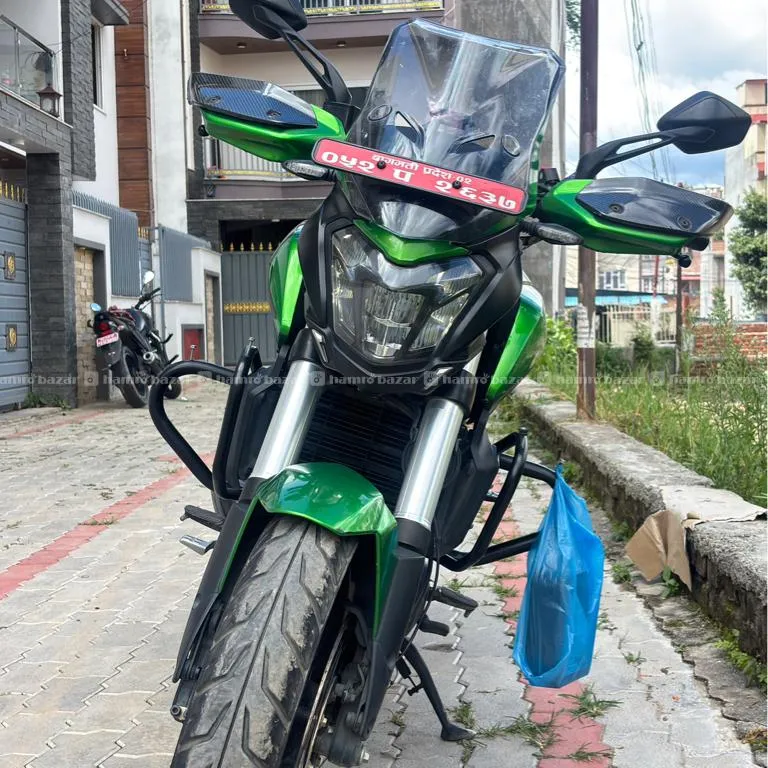 Dominar 400 3
