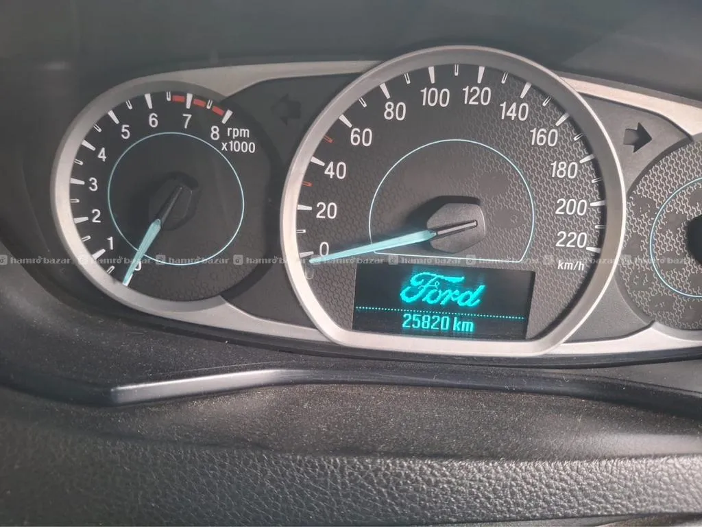 Ford Vitara 5