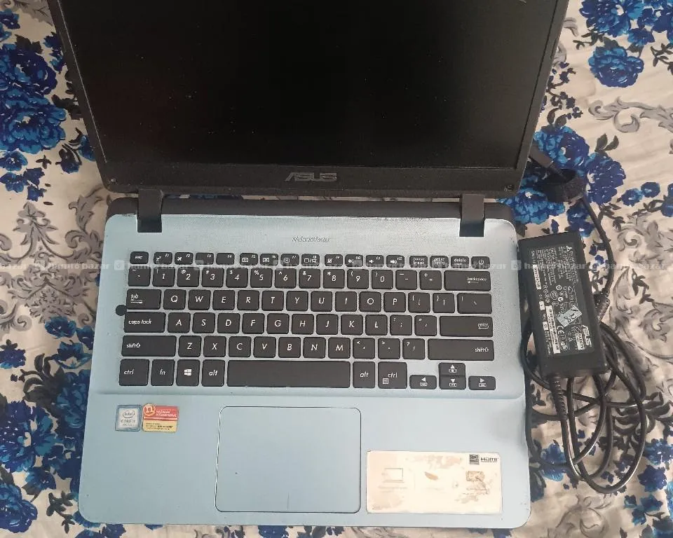 ASUS Laptop – Good Condition
🖥️ Processor: Intel Core i3 7th Gen 3