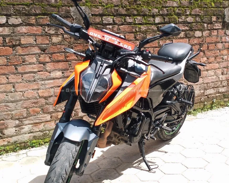 KTM Duke 250 Gen3 (056)lot urgent sell with service book 4