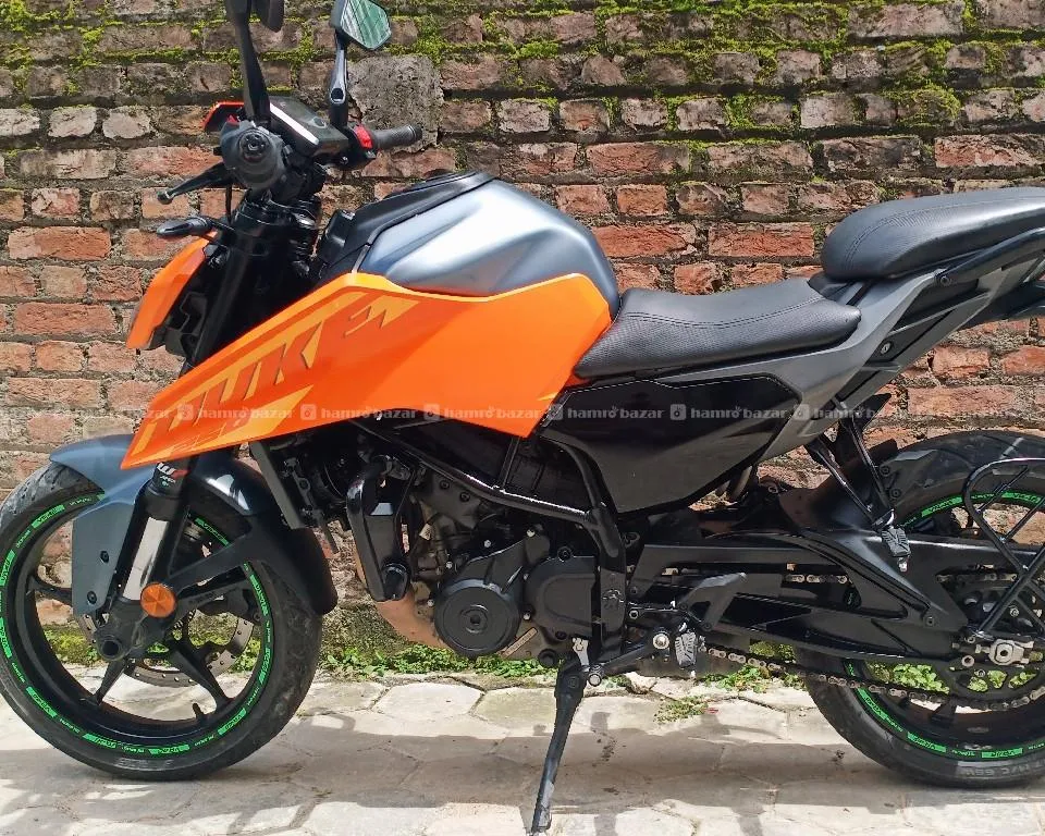 KTM Duke 250 Gen3 (056)lot urgent sell with service book 2