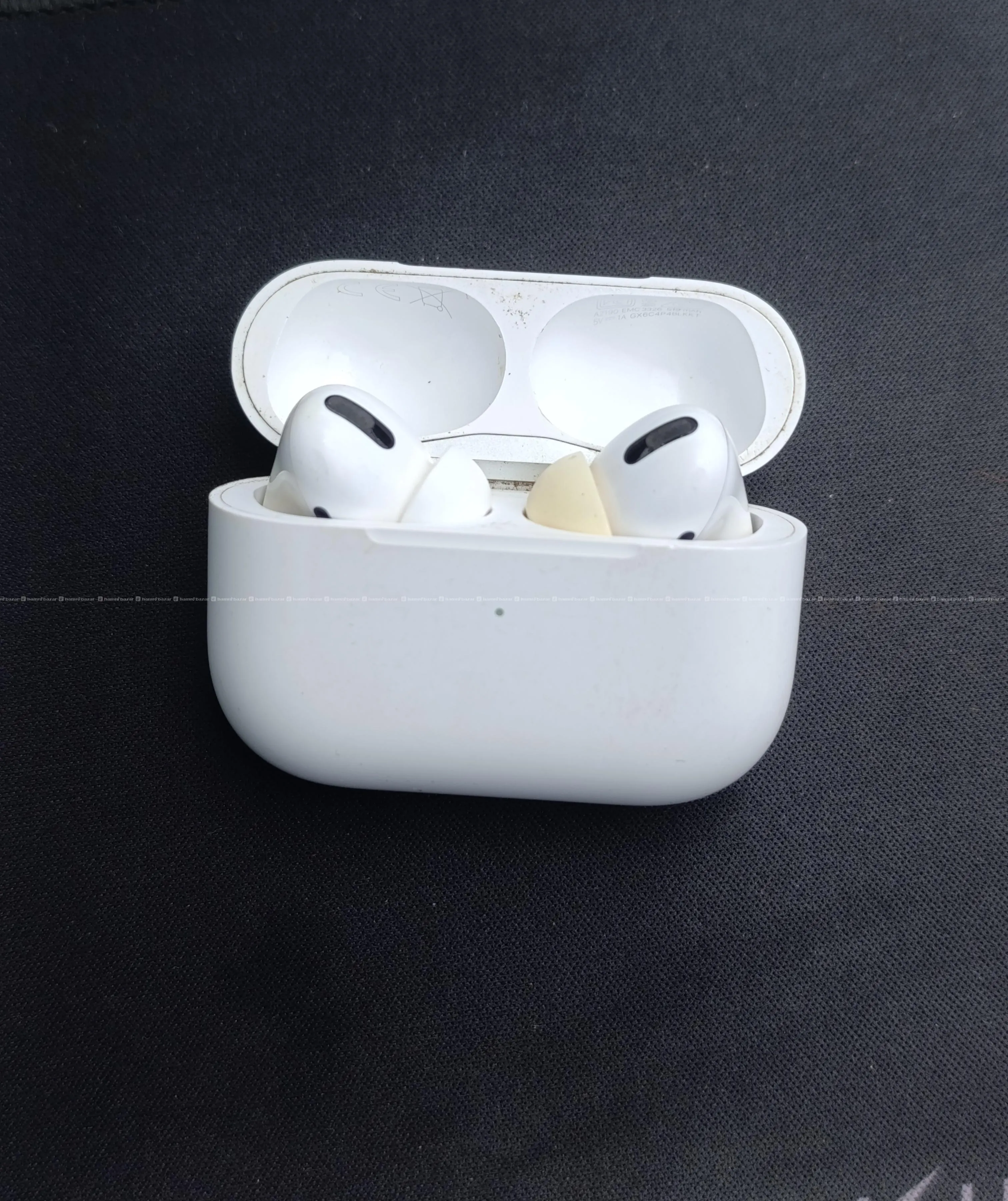 Apple Airpod Pro with Active Noise Cancellation 3