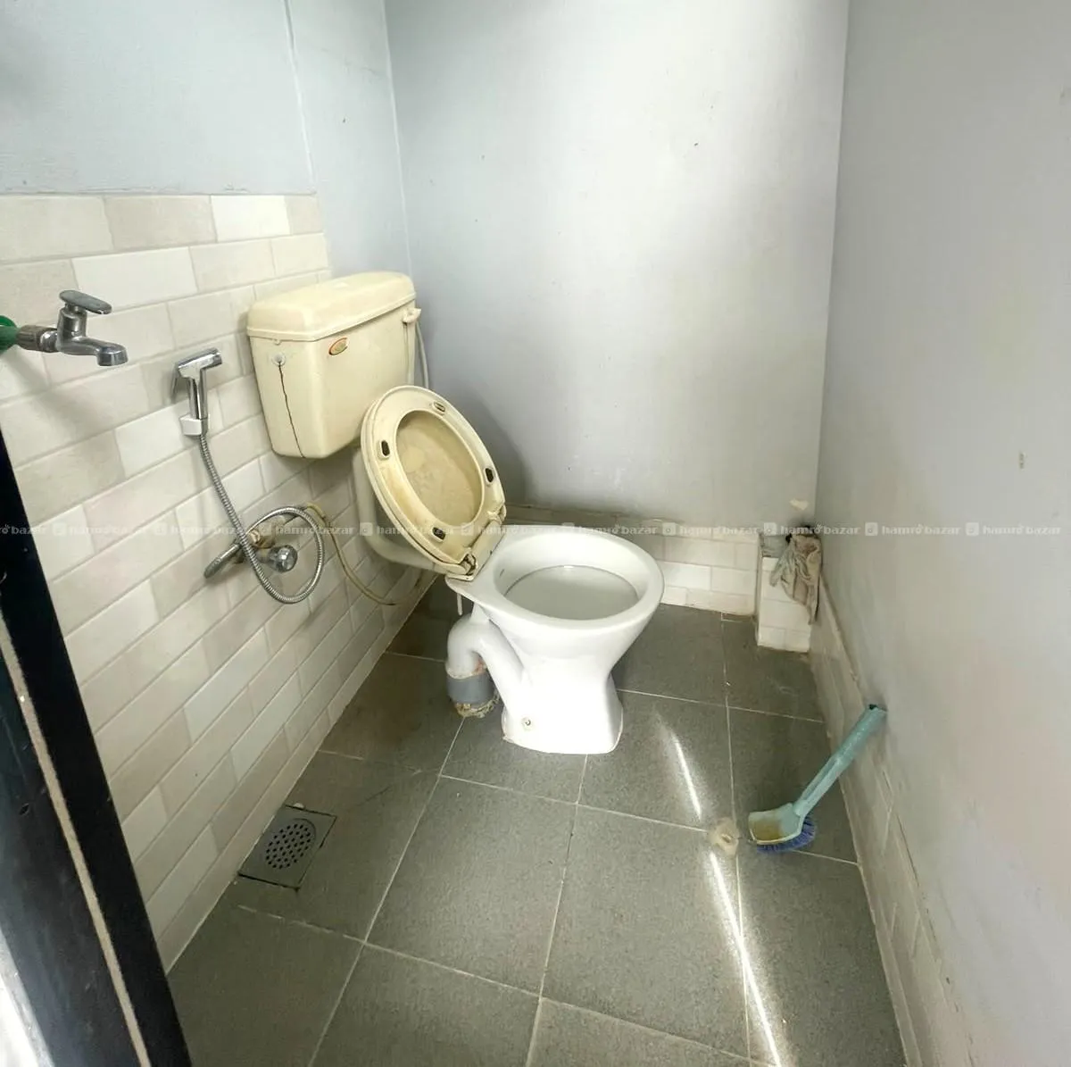Top Floor Single Room  in Shovahiti, Tikhedewal 2