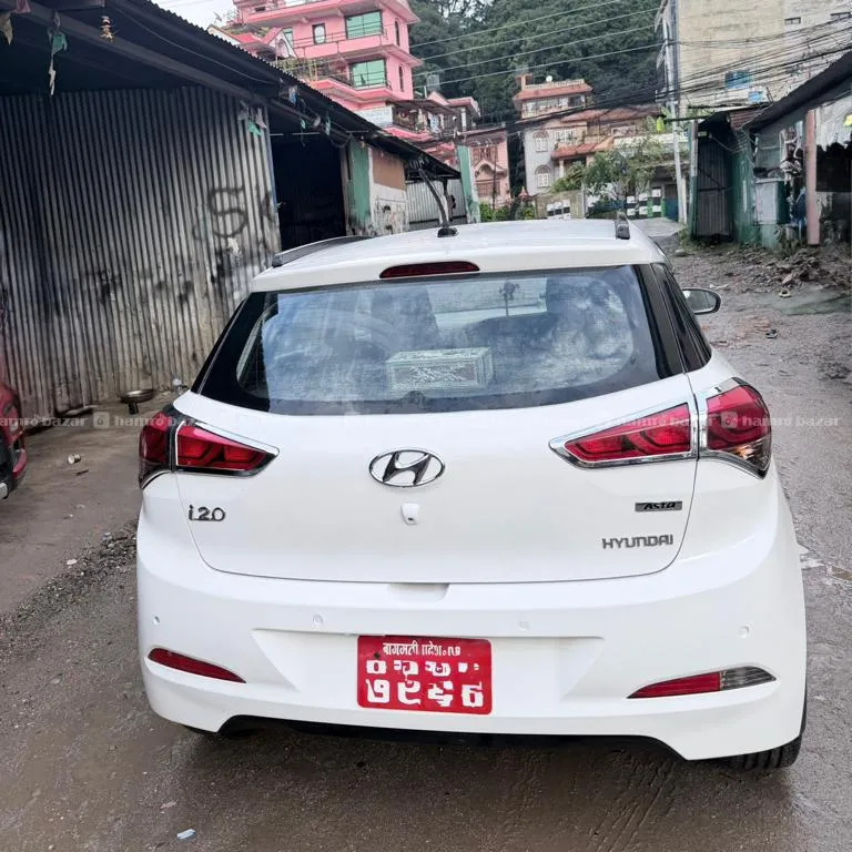 HYUNDAI I20 Asta 2017 Top Variant 3