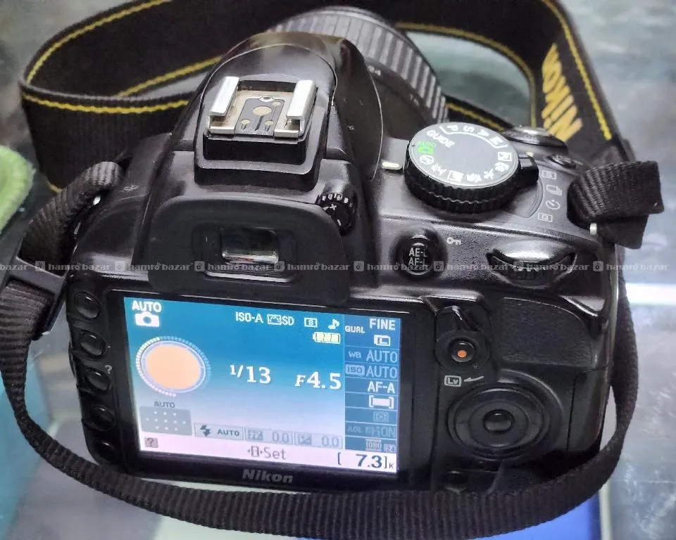 NIKON D3100 3