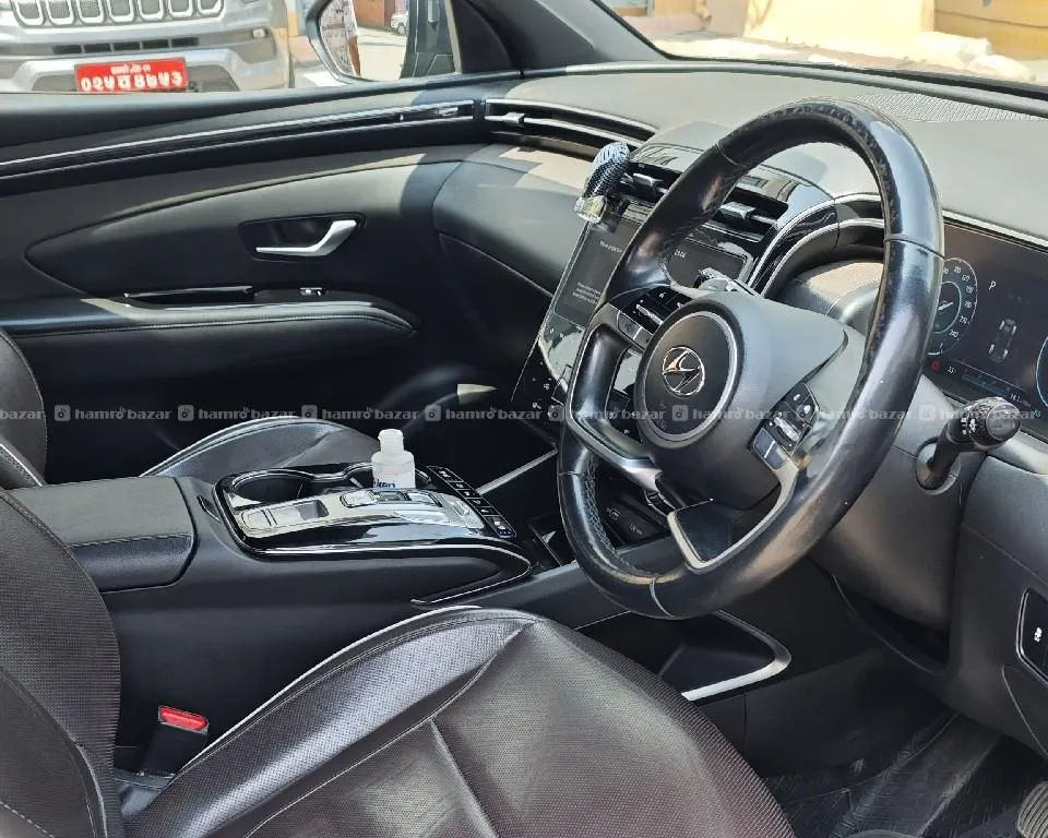 Single Hand Hyundai Tucson 2021 3