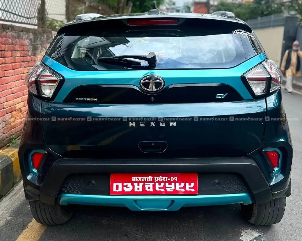 Nexon EV Max Top Varient with Sunroof 3