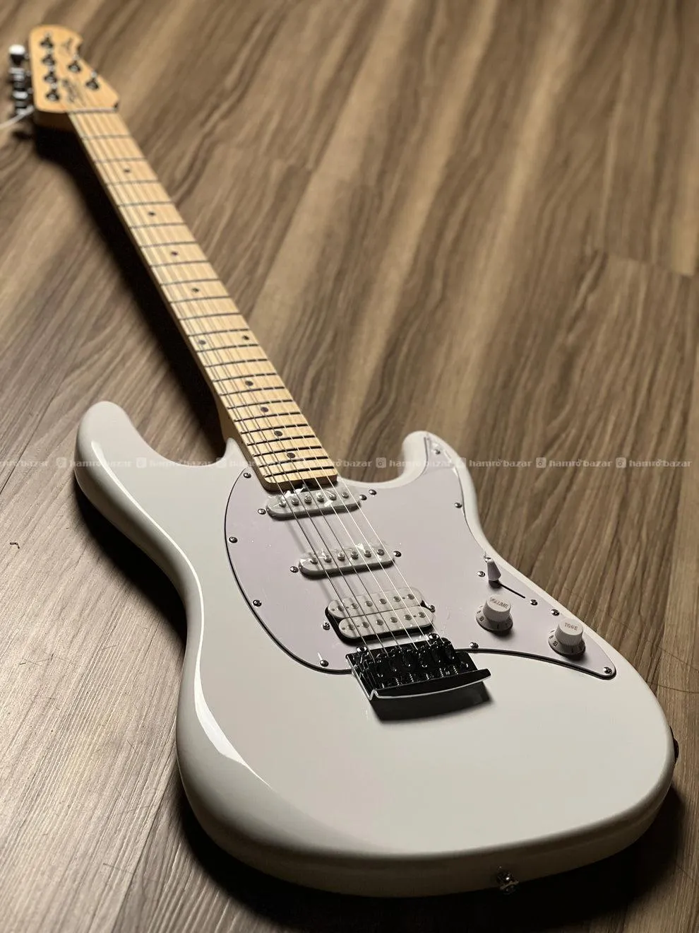 Sterling by Music Man Cutlass CT20 with Maple FB 5