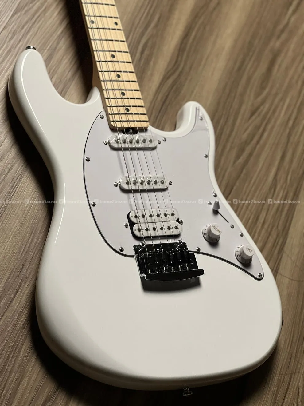Sterling by Music Man Cutlass CT20 with Maple FB 3