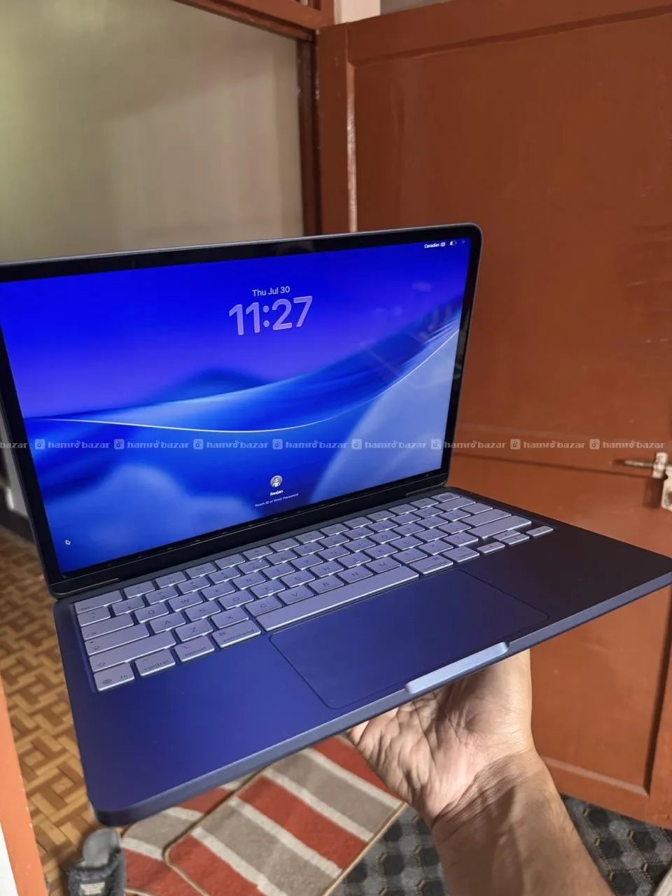 Macbook Neo with Touch ID 512 SSD Indigo Color 3