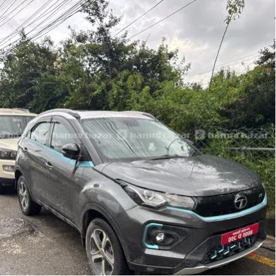 Tata Nexon Ev Lux Xz+ 2022 4