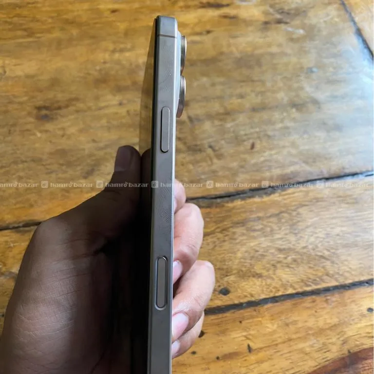 I Phone 16 Pro Max (9747541625) 6