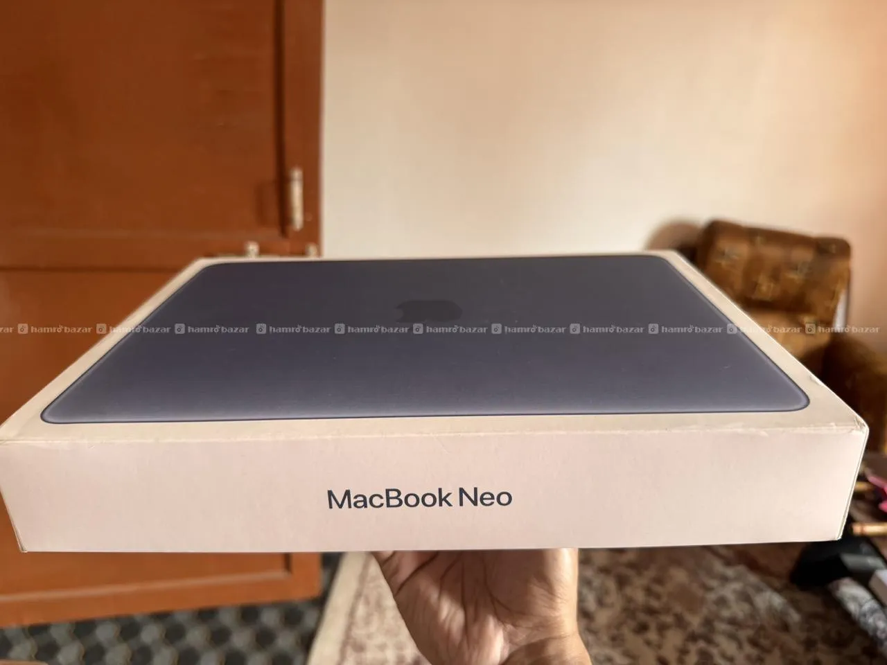 Macbook Neo with Touch ID 512 SSD Indigo Color 4