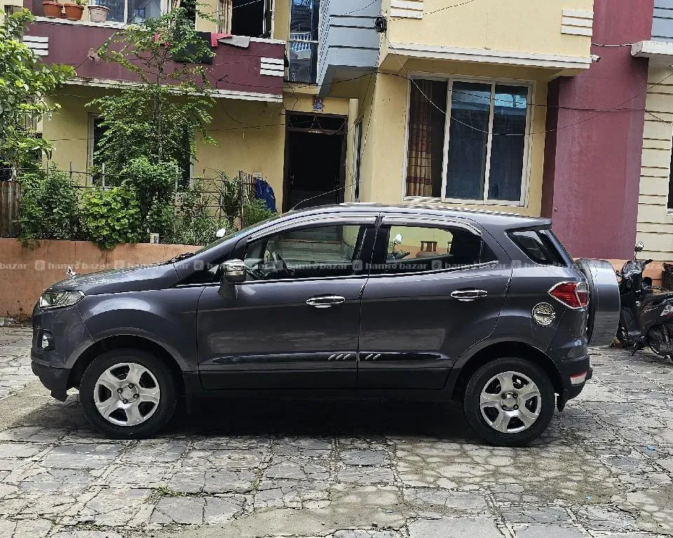 Ford Ecosports Trend 1.5  ( 2016) 7