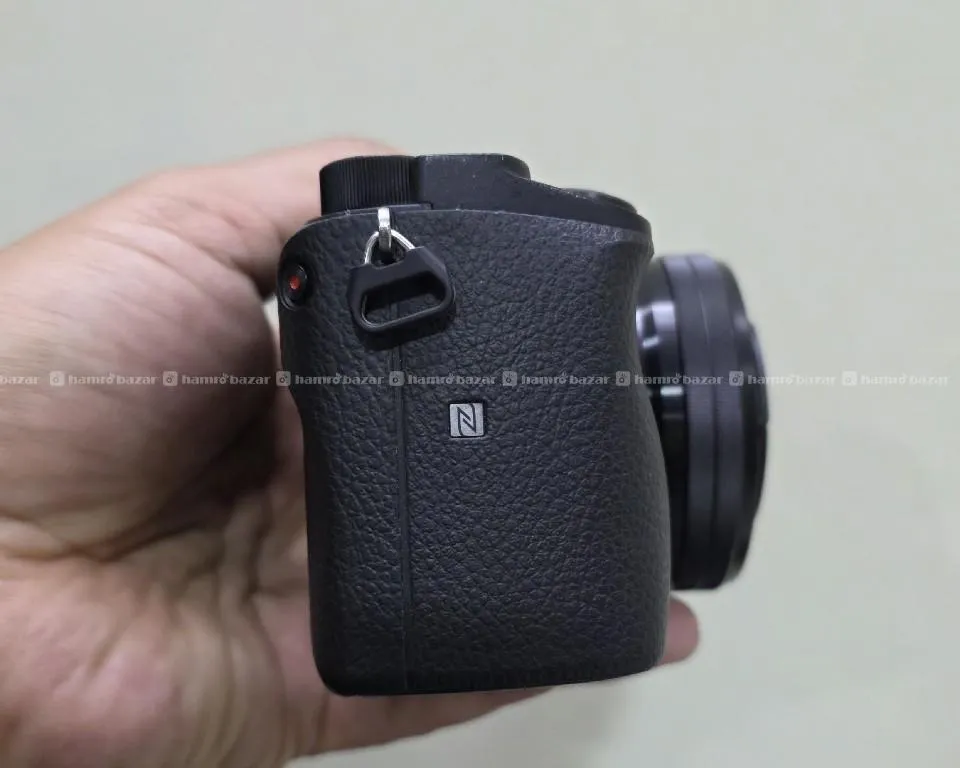 sony a6300 with 16-50 mm Lens 5
