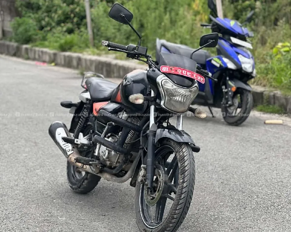 BAJAJ v15 - 82 lot 9818846575 or 9768397661 3