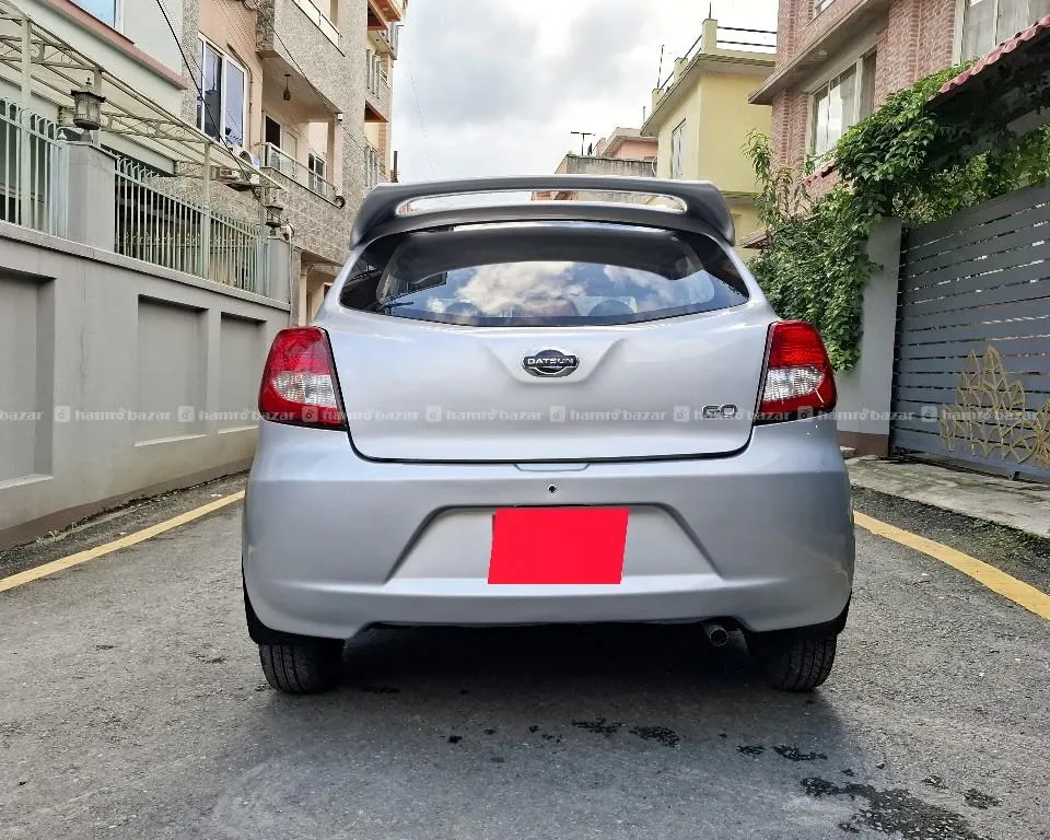 single hand Datsun Go 2014 model 6