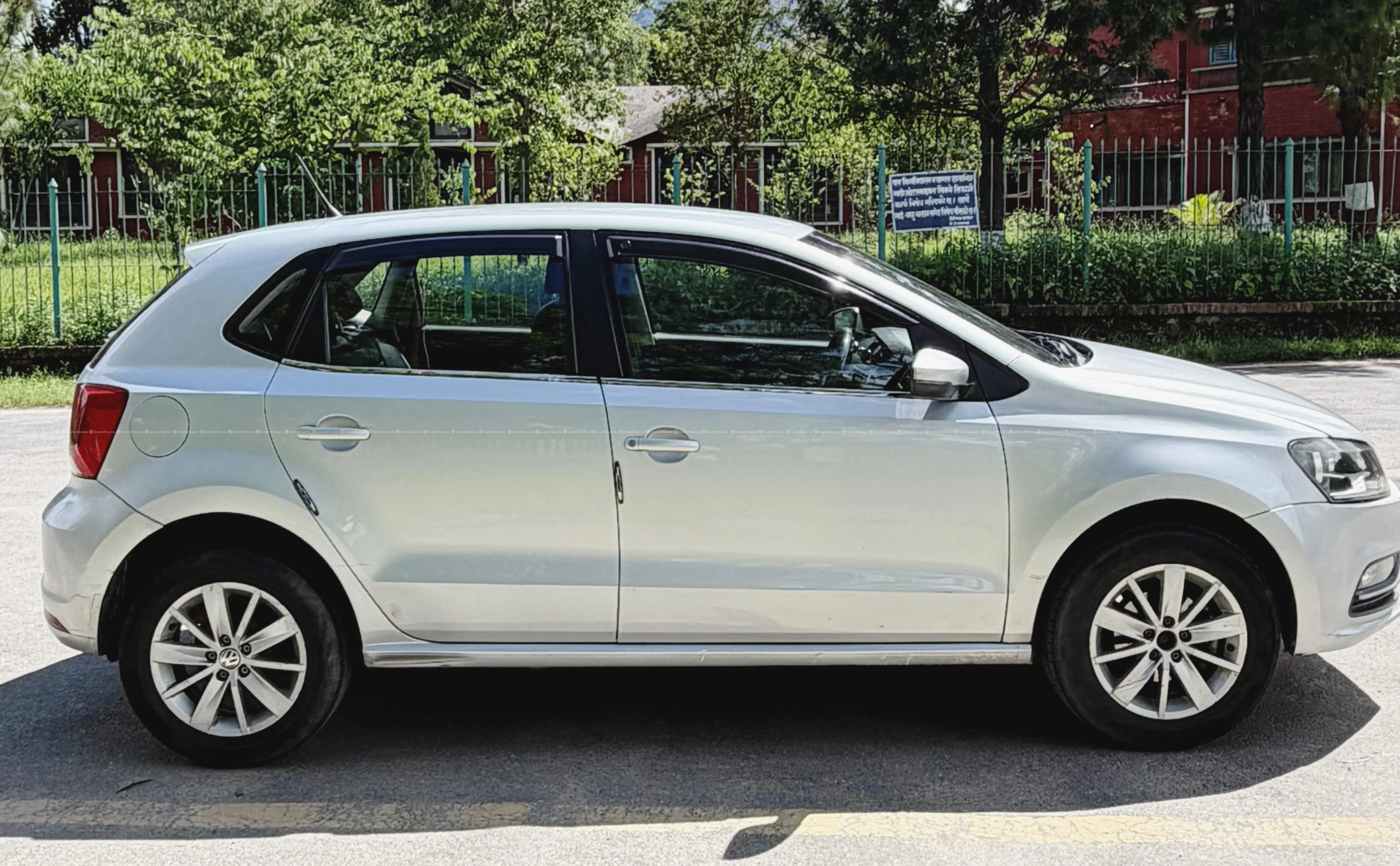 volkswagen polo 1.0 trubo2019 highline on sale 3
