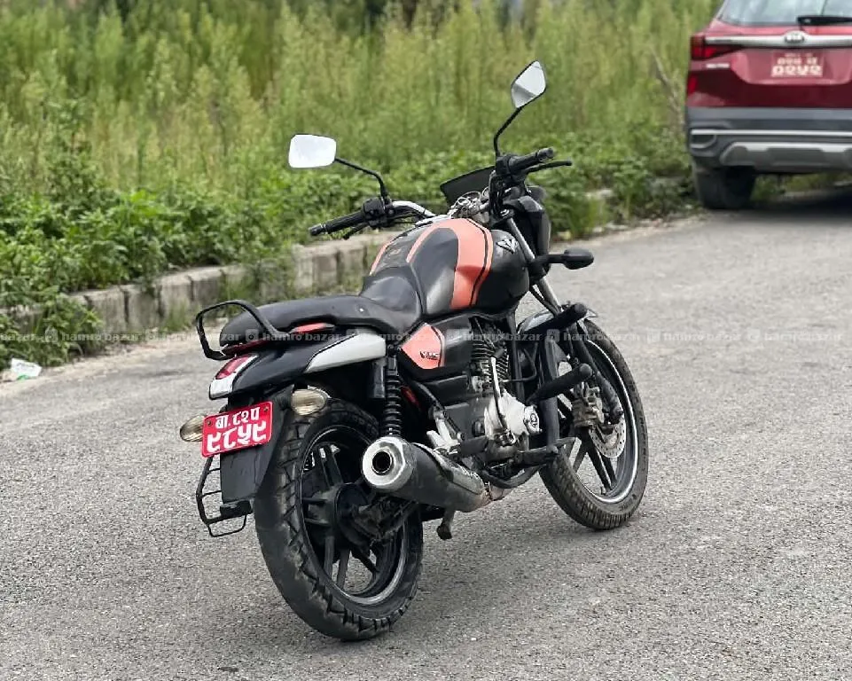 BAJAJ v15 - 82 lot 9818846575 or 9768397661 2