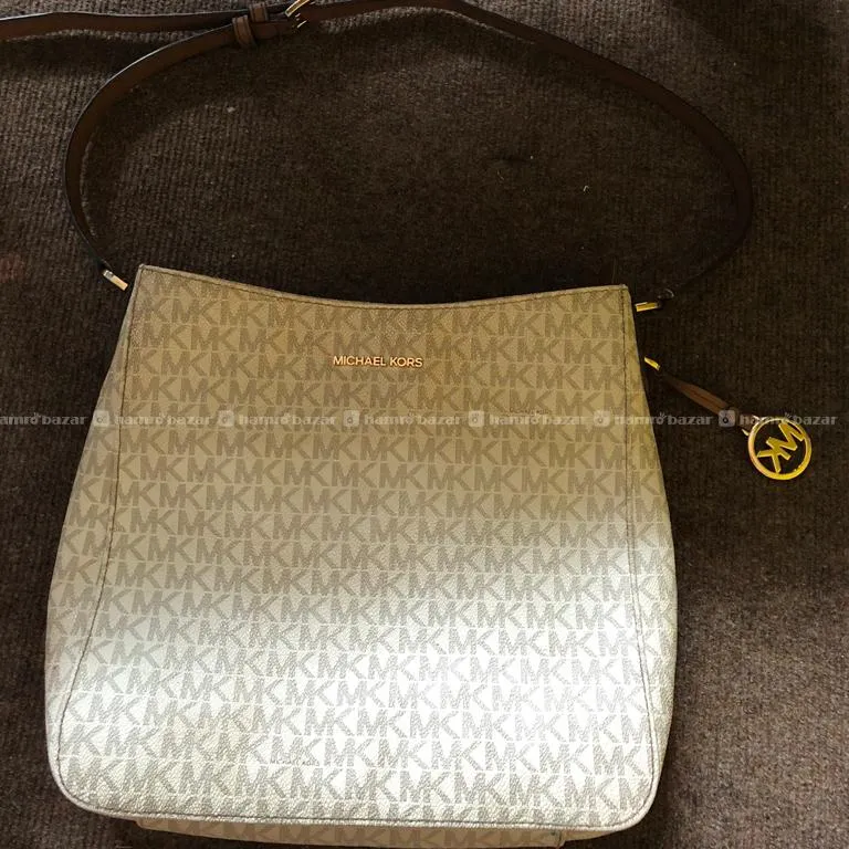Michael Kors Jet Set Travel Signature Monogram 5