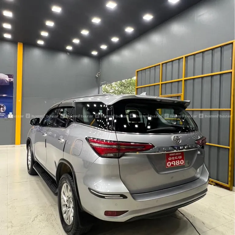 Toyota Fortuner 2