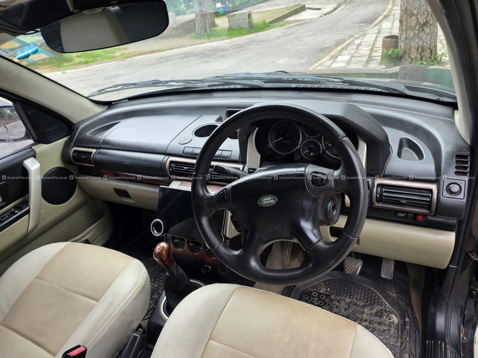 land Rover 2005 model 9761803028 3