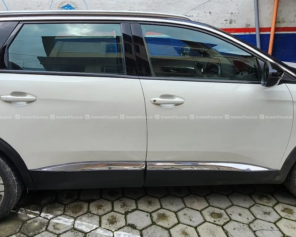 2019 Peugeot 5008 4