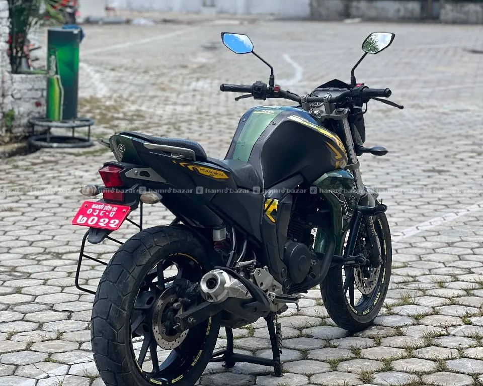 yamaha fz 138lot single hand super fresh condition on 3