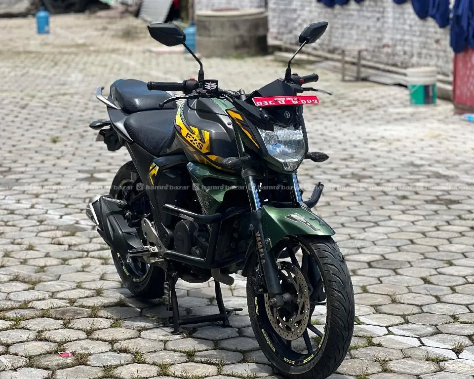 yamaha fz 138lot single hand super fresh condition on 4