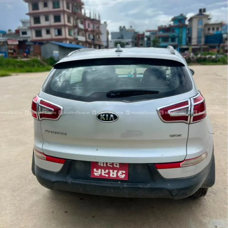 KiaSportage 4wdFully FreshModel -2011 Personal Use 2