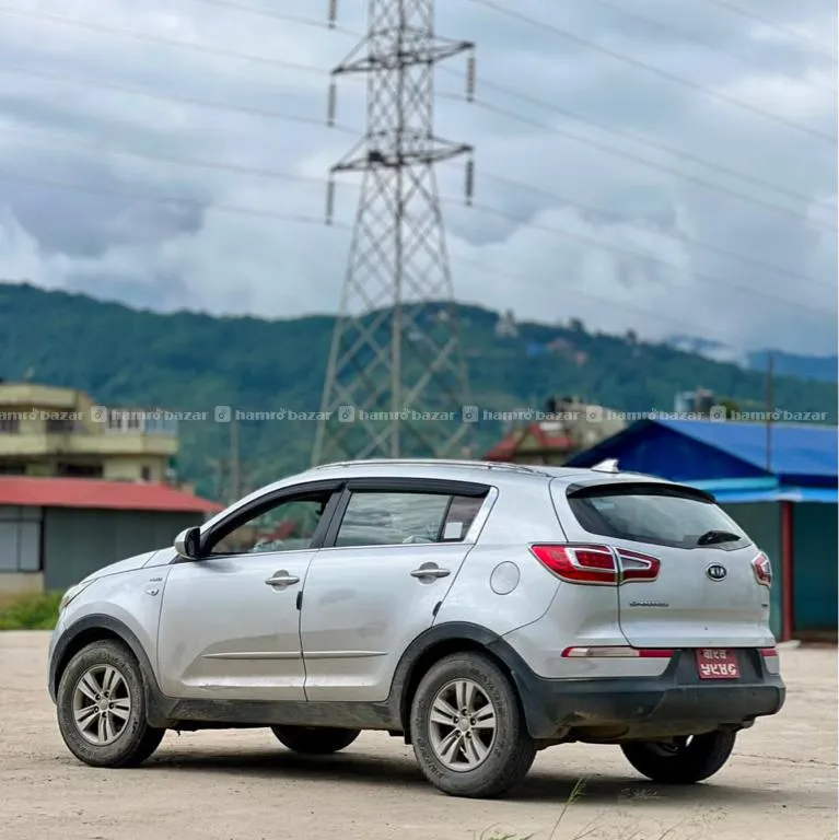 KiaSportage 4wdFully FreshModel -2011 Personal Use 3