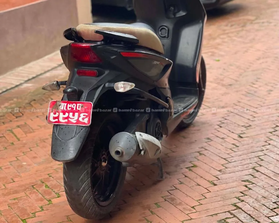 aprilla sr 150cc 91lot super fresh condition on 4