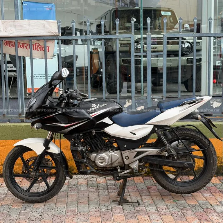 Single Hand Bajaj Pulsar 220f On Urgent Sale 5