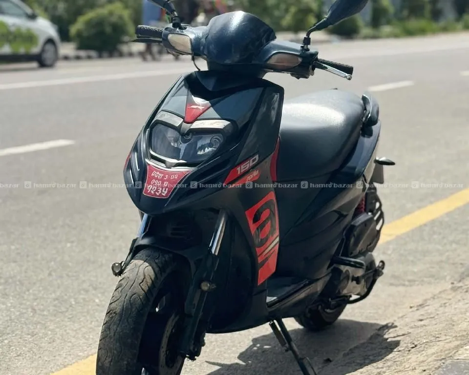aprilla sr 150cc 110lot super fresh condition on sell 2