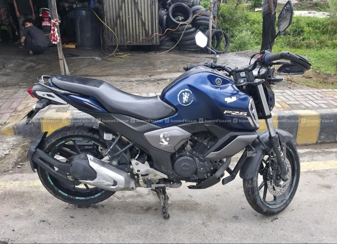 Yamaha FZS V3 4