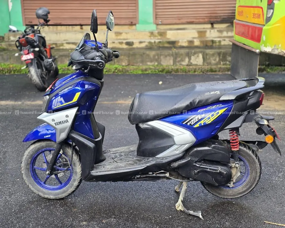 Yamhaa Ray ZR 125 FI 6