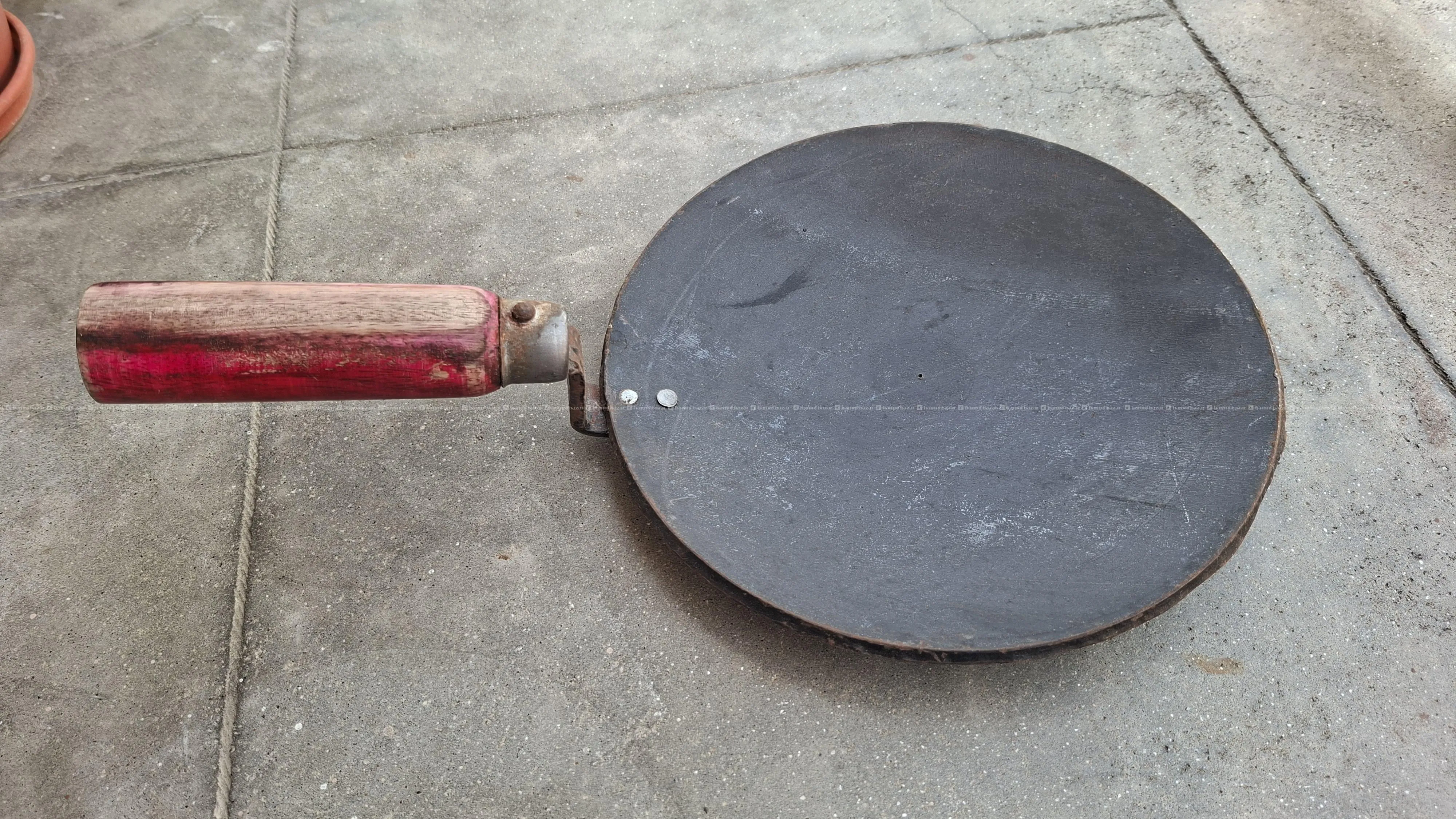 Iron Tawa Roti Maker