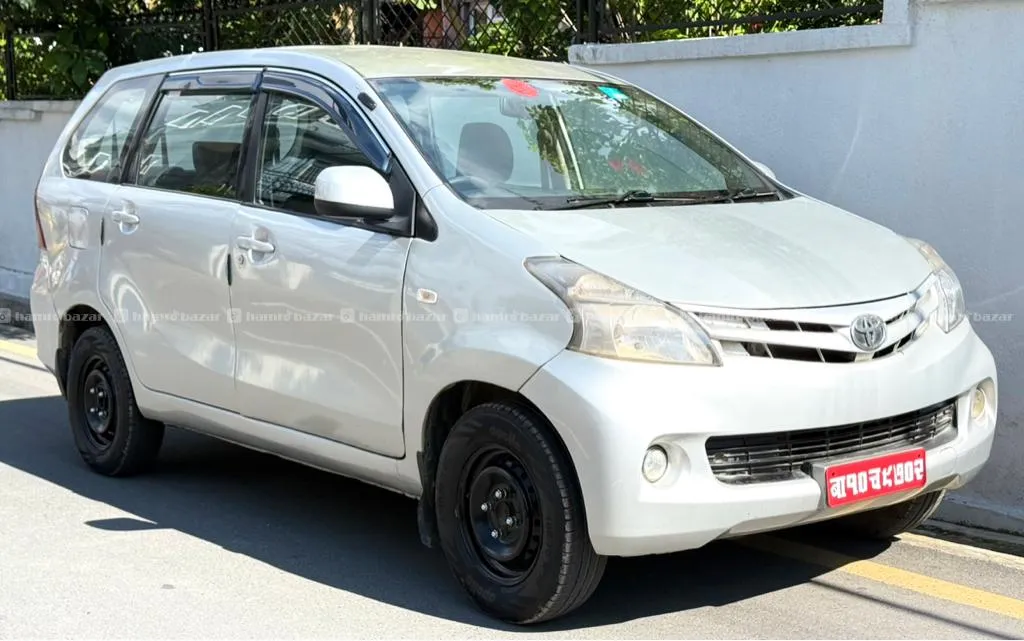Toyota Avanza 2013 model 7 seater For Sale 5