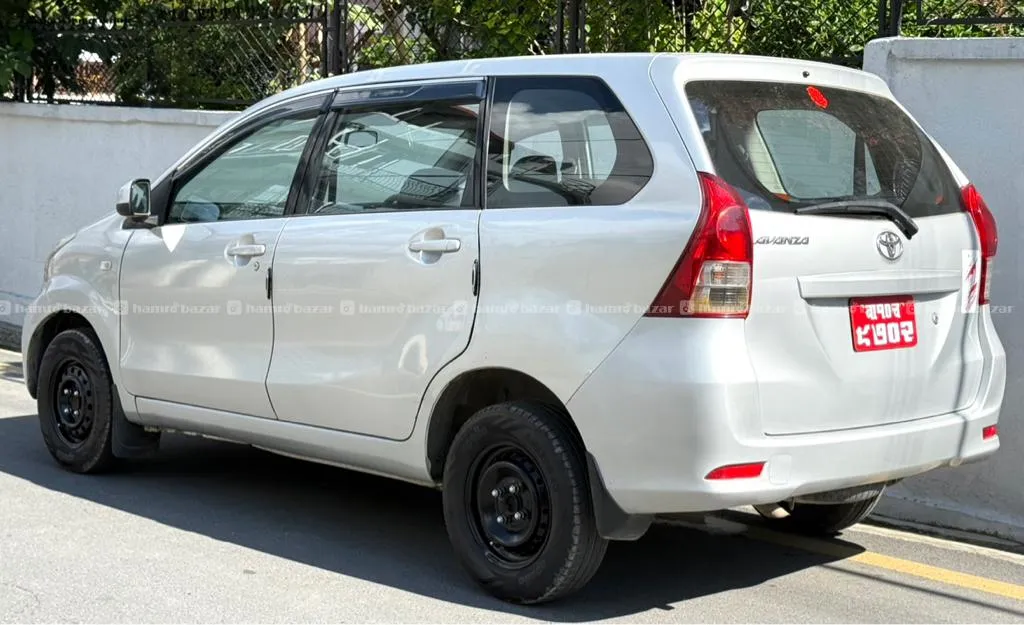 Toyota Avanza 2013 model 7 seater For Sale 6