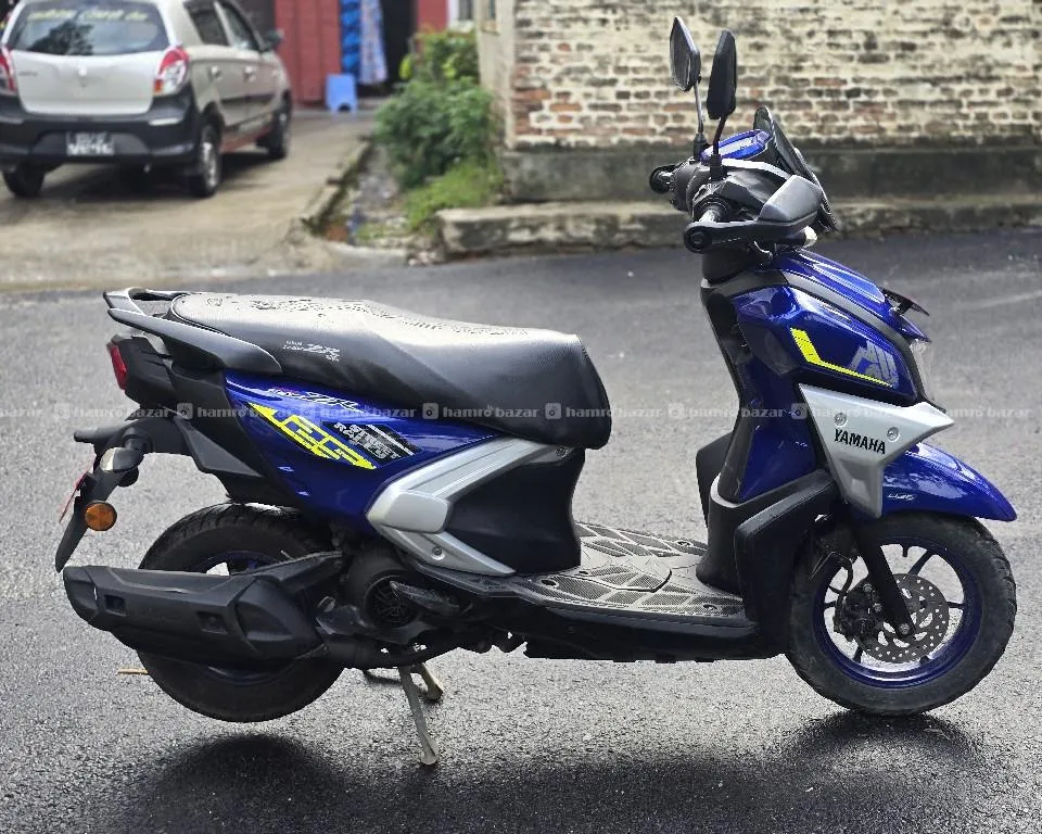 Yamhaa Ray ZR 125 FI 4