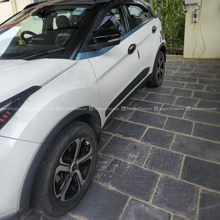Tata Nexon EV Xz+ Lux 2022 2