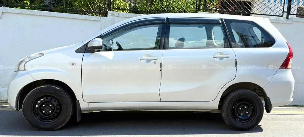 Toyota Avanza 2013 model 7 seater For Sale 7