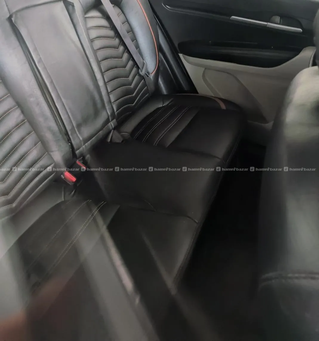 Kia sonet 1.5 Dsl white model 2021 3