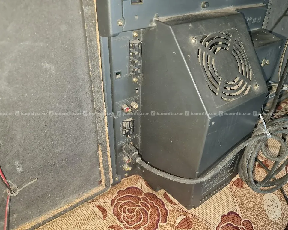 Sony MHC-RV8 with active subwoofer and speaker set 7