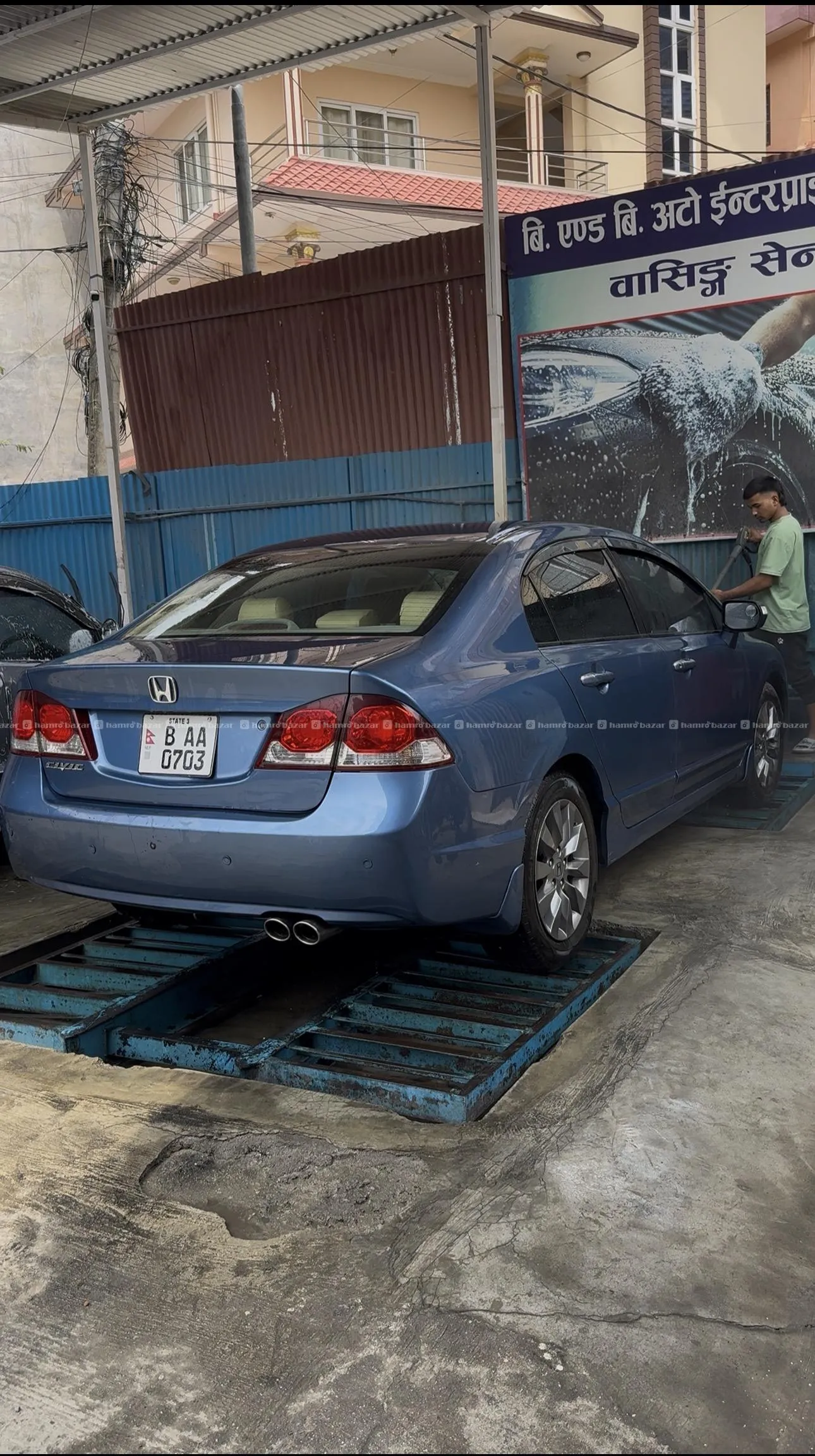 Honda Civic 2010 Facelift — Top Model with Sunroof 6
