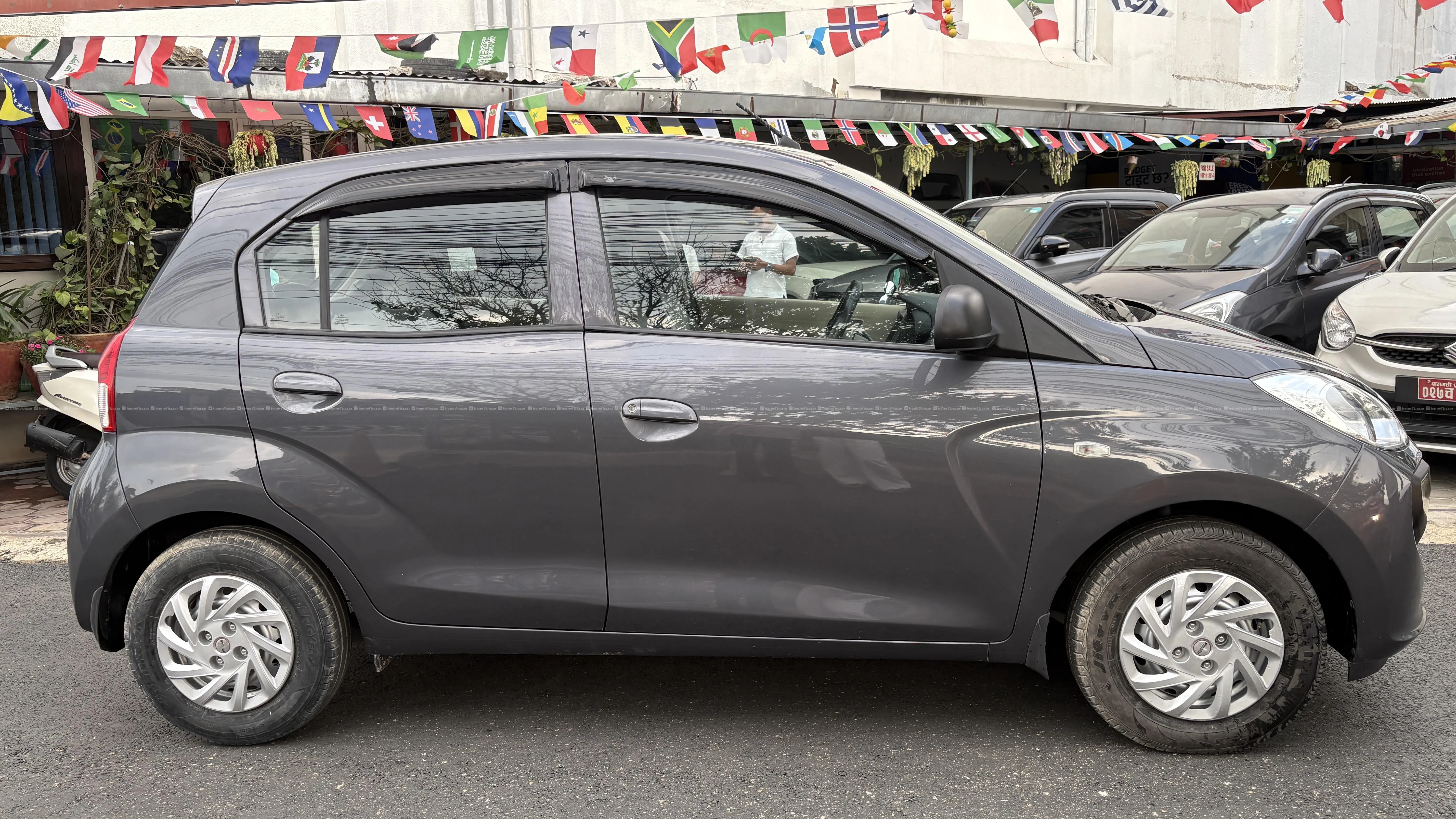 Single handed 2019 model Santro magna on sale! 2