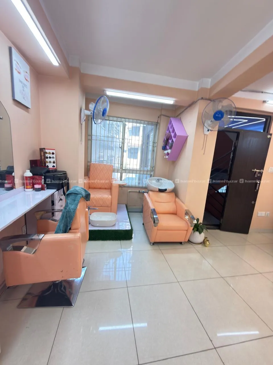 beauty parlor on sale 2