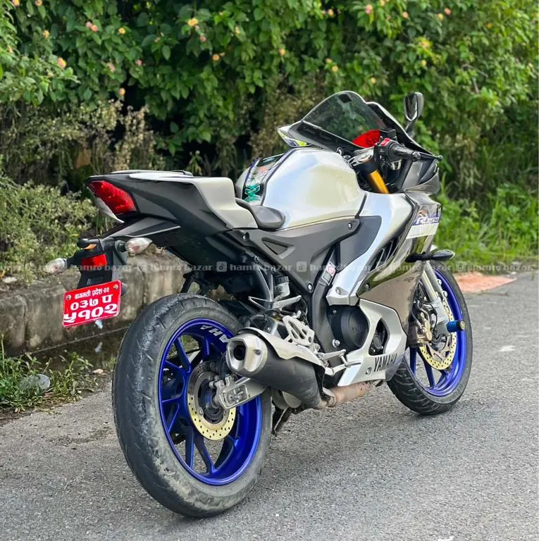 R15 M 137 Lot Super Fresh Condition Bike 3