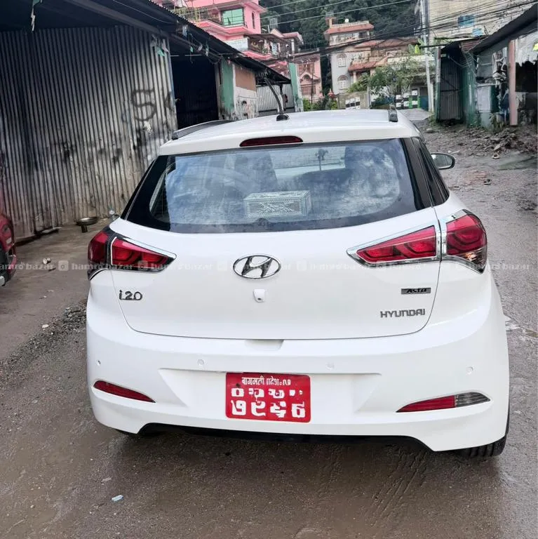 HYUNDAI I20 ASTA TOP VARIANT 2017 4